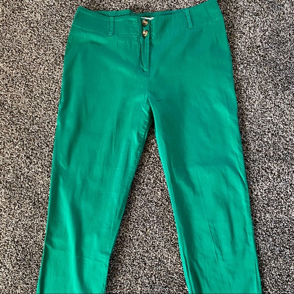 👒Green Capris - Picture 2 of 3